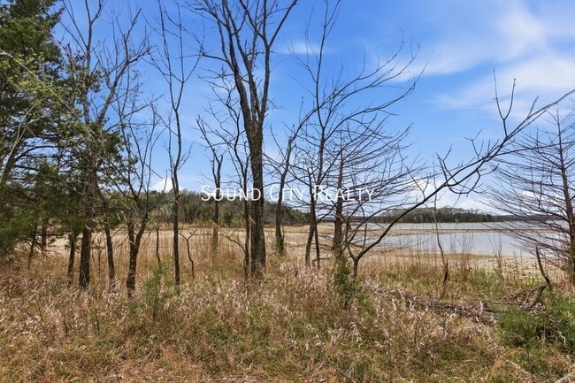 Building Photo - 5112 Bay Overlook Dr