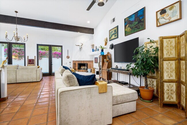 Building Photo - 53845 Avenida Cortez