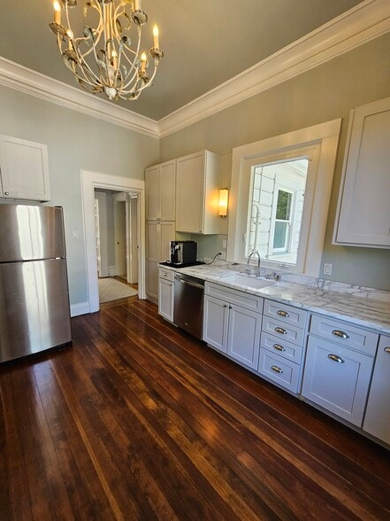 Kitchen - 14 Sentinel Ct