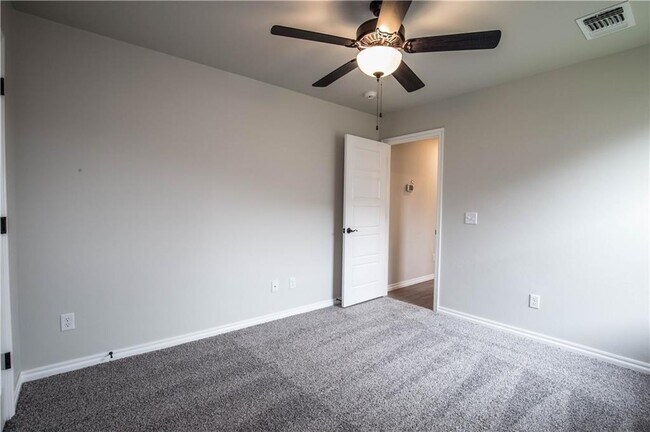 Building Photo - 14309 Limestone Ln