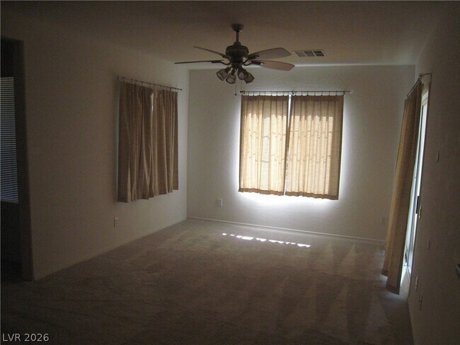 Building Photo - 6868 Sky Pointe Dr