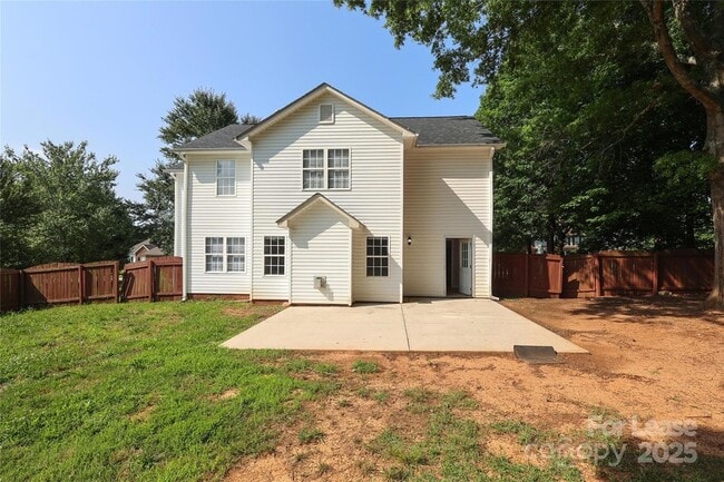 Building Photo - 4112 Chatterleigh Dr