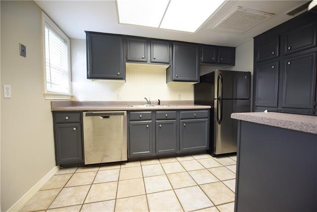Building Photo - 6357 Oriole Dr