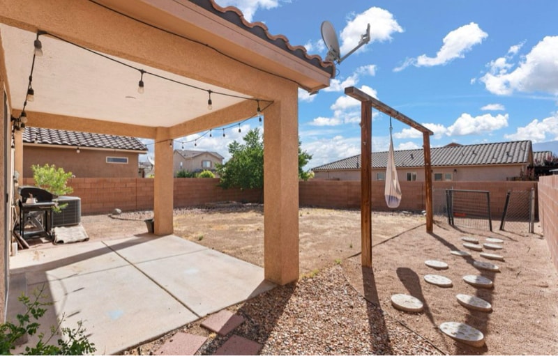 Building Photo - 716 Palo Duro Dr