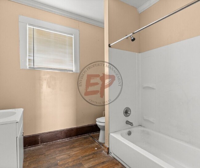 Building Photo - 2214 Gorman Ave