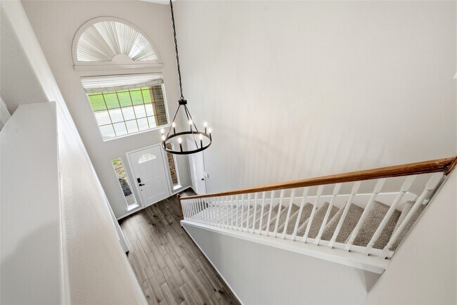 Building Photo - 3711 Slocom Dr