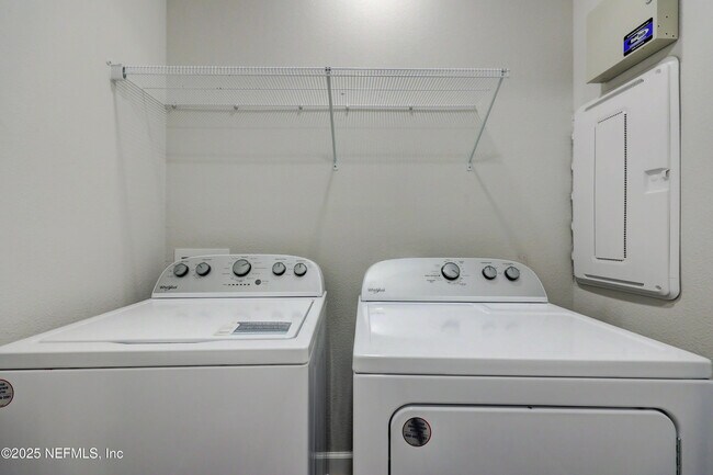Building Photo - 7435 Calusa Ct