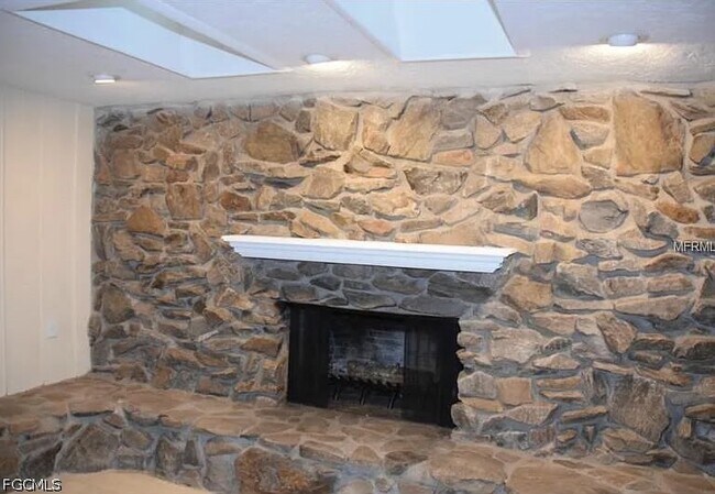 Building Photo - 1456 Ridgelane Cir S