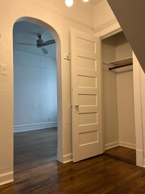 SR Closet Open - 1655 N Francisco Ave