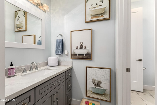 Building Photo - 1831 E Montecito Ave