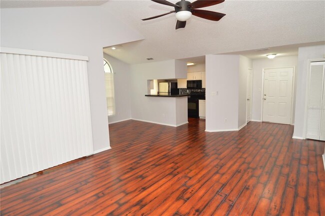 Building Photo - 8605 Mallard Reserve Dr