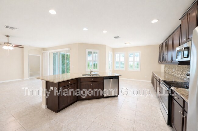 Building Photo - 10383 Machrihanish Cir