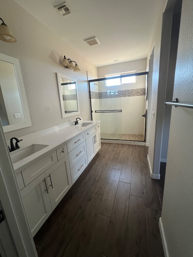 Building Photo - 28620 N 165th St