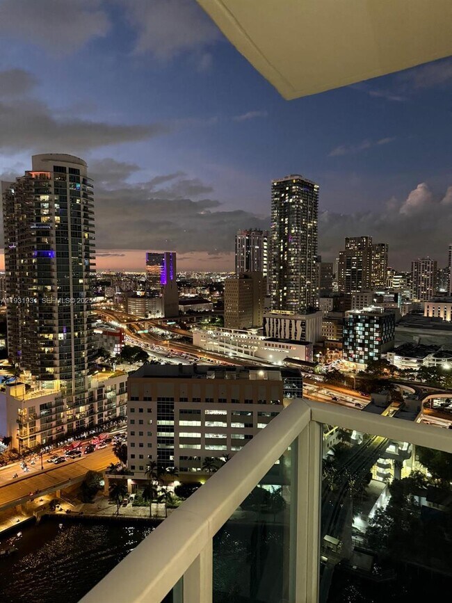 Building Photo - 31 SE 5th St