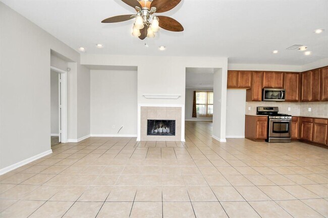 Building Photo - 6903 Oleander Grove Way