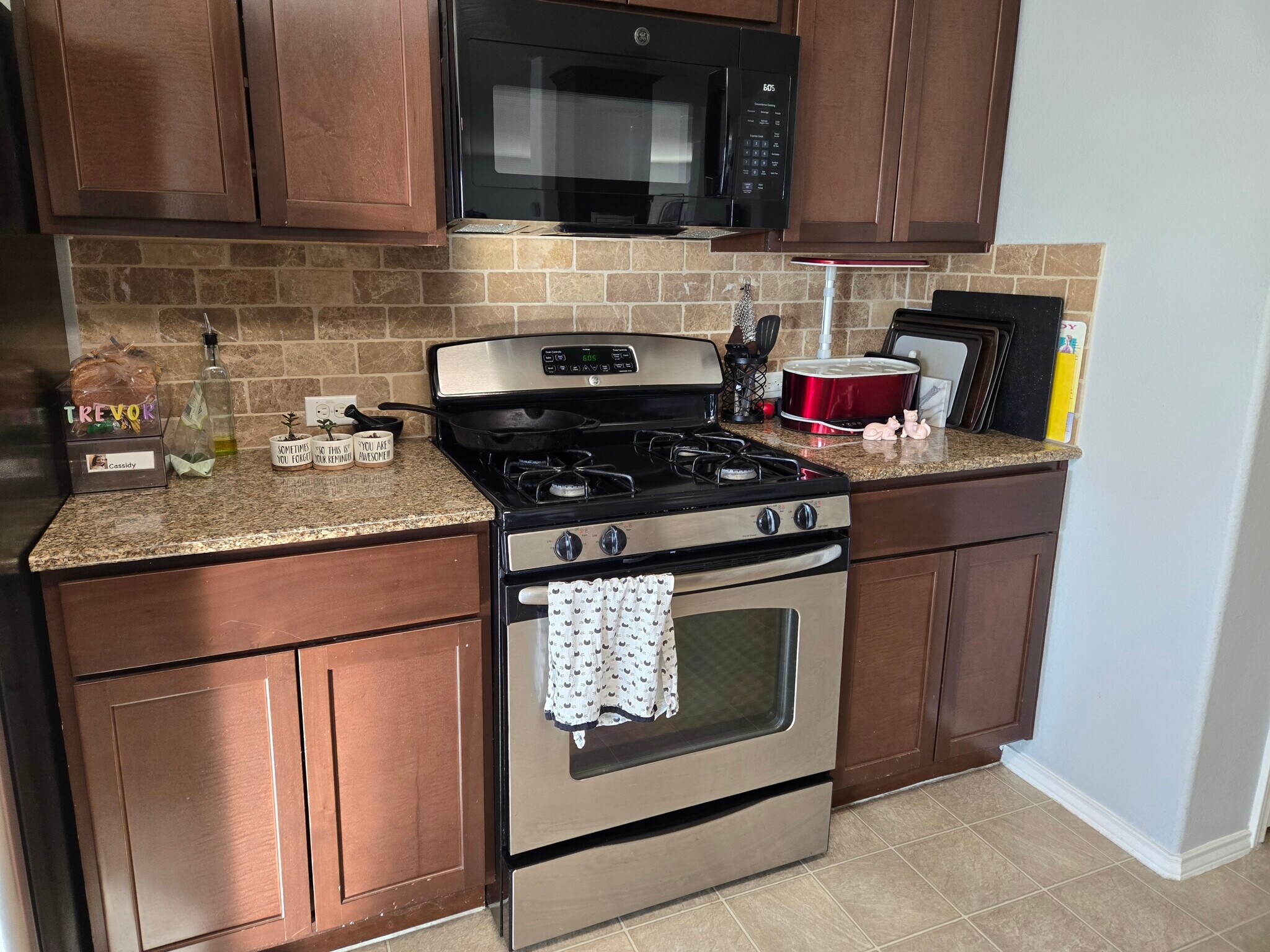 Kitchen - old flooring - 10116 Deer Chase Trl