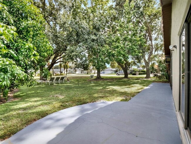 Building Photo - 6673 Doubletrace Ln