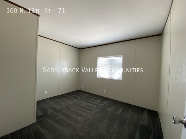 Building Photo - 300 N 13th St
