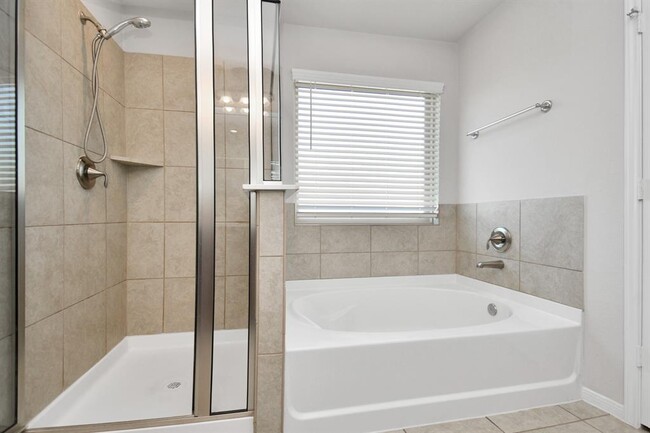 Building Photo - 7230 Victorville Dr