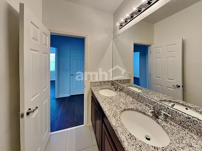 Building Photo - 5405 Manchester Dr