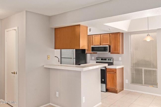 Building Photo - 10610 S 48th St