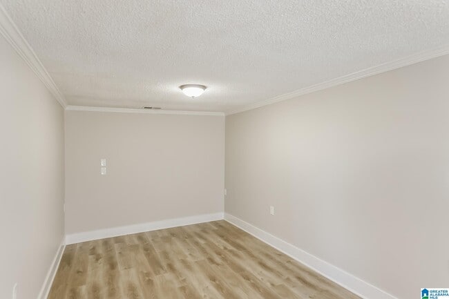 Building Photo - 602 Greenbriar Rd