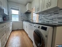 Building Photo - 104 E Columbia Ave