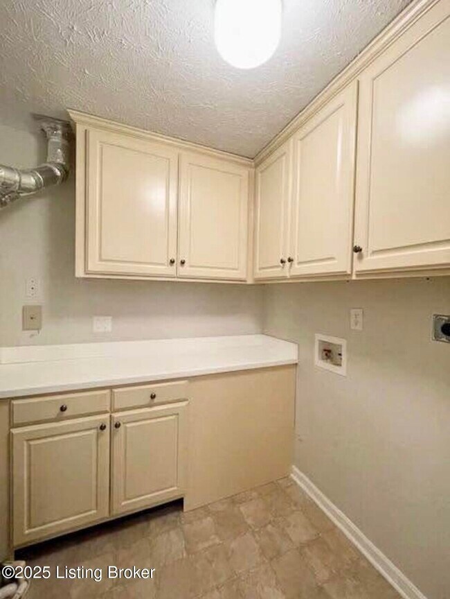 Building Photo - 6401 Cameron Ln