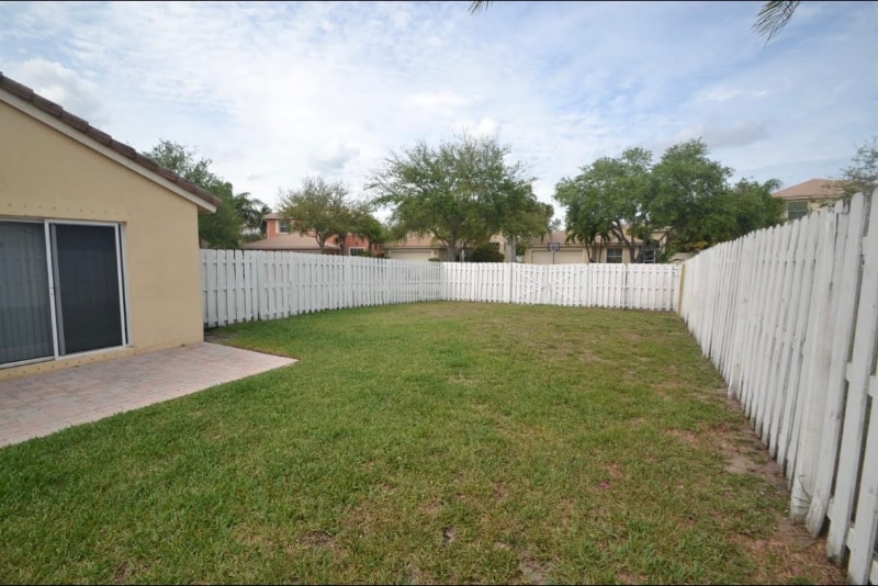 Building Photo - 2838 N Custer Rd