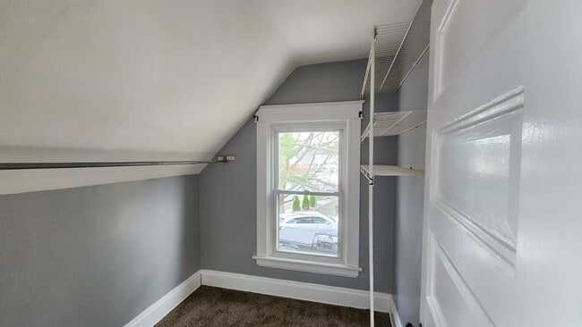 Building Photo - 8454 Plainfield Rd