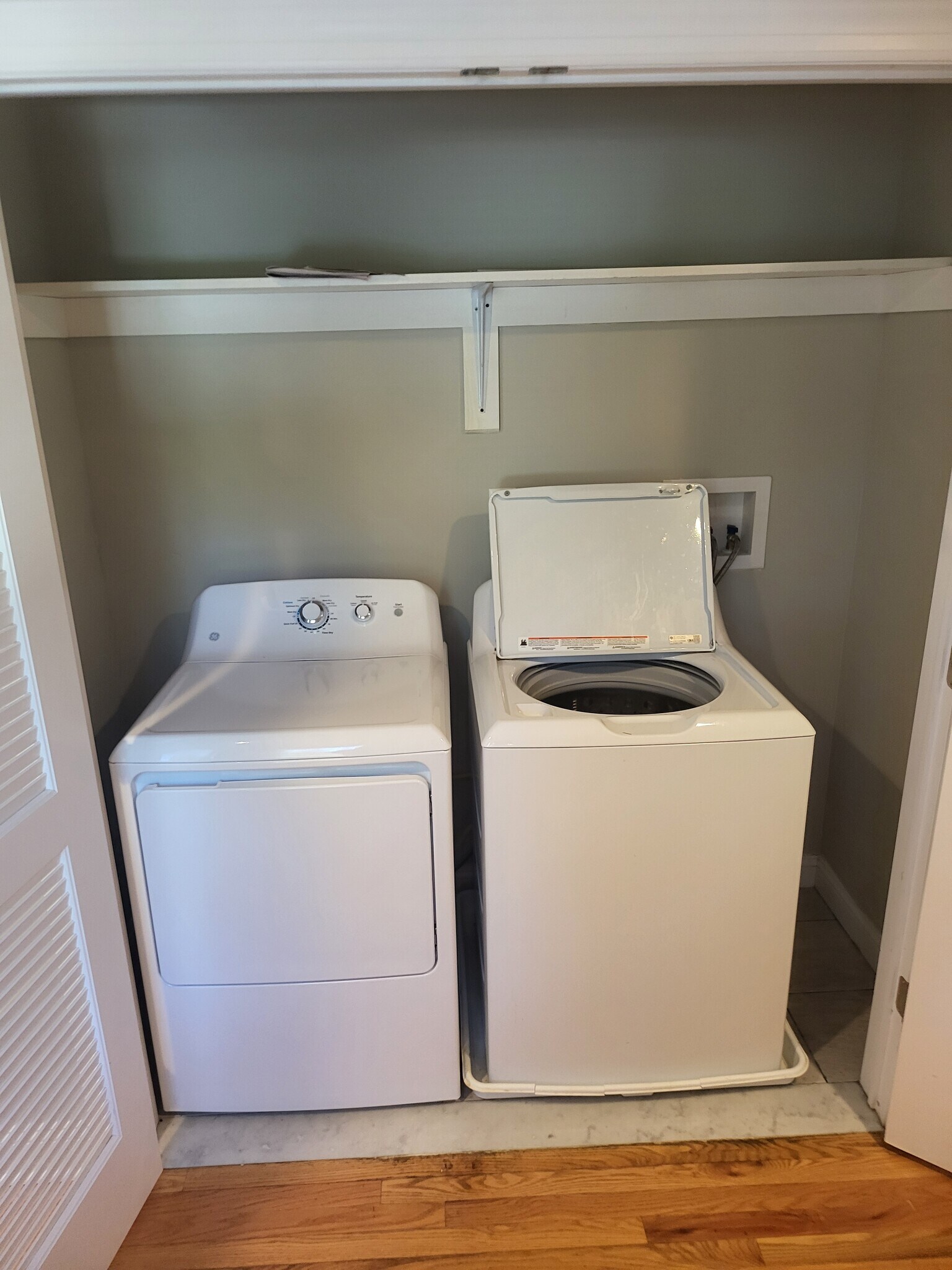 Building Photo - 36 W Hanover Ave