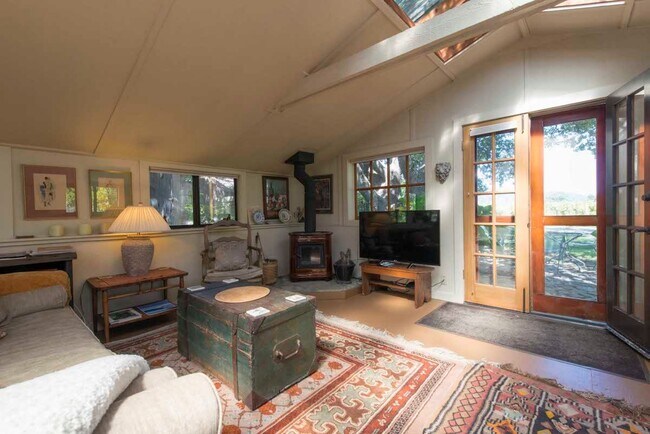 Building Photo - 430 Pratt Ave