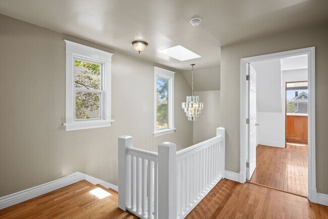 Building Photo - Beautiful Audubon 5 Bedroom Home! - Available now!