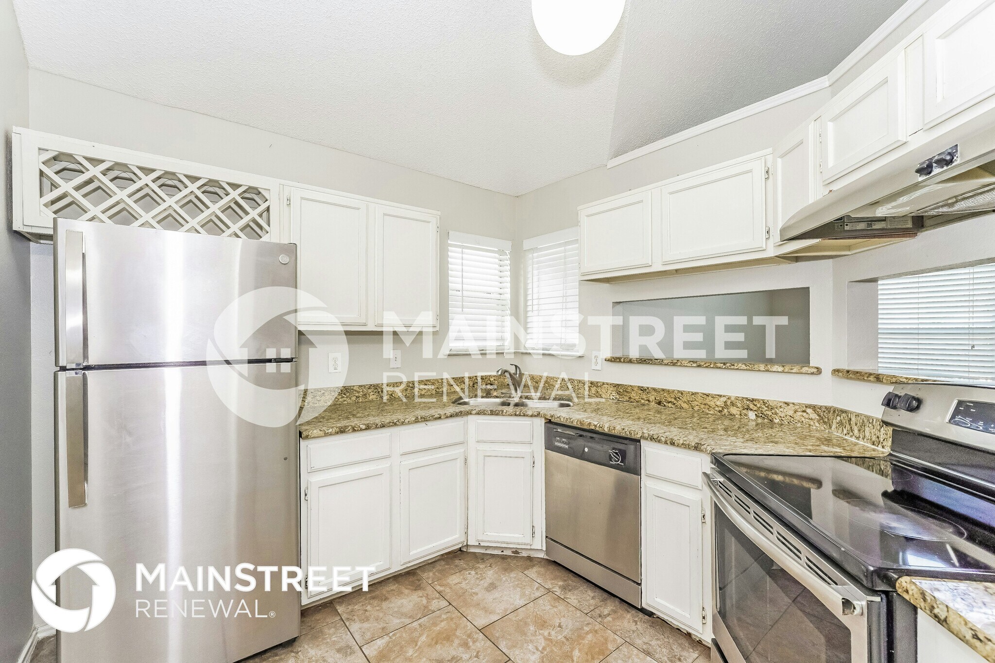 Building Photo - 8440 Cloverglen Ln
