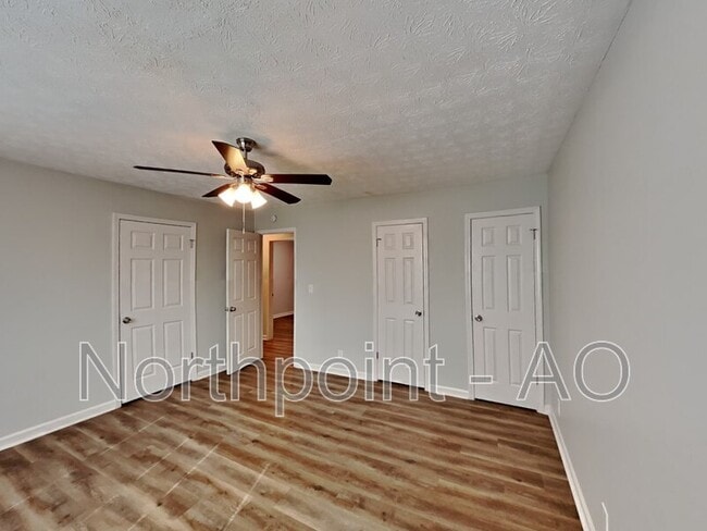 Building Photo - 2741 Oxford Dr