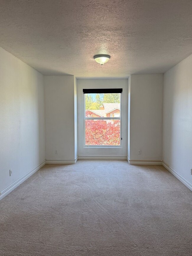Building Photo - 1776 Mousebird Ave NW