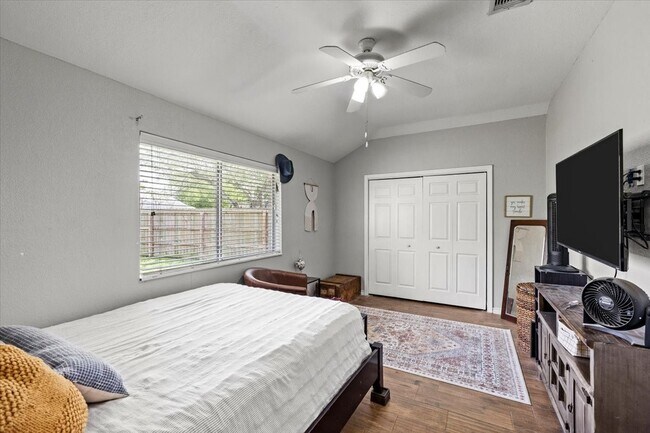 Building Photo - 5213 Winding Brook Dr