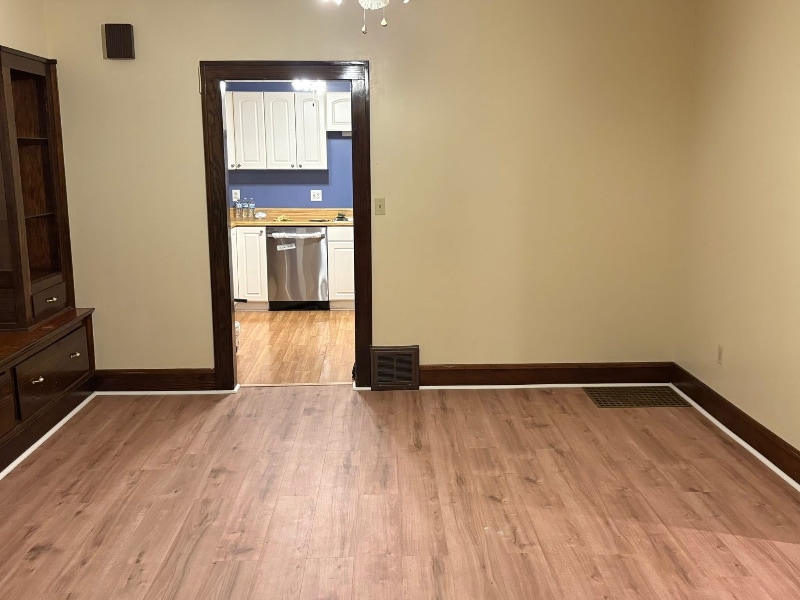 Building Photo - 4680 E 85th St