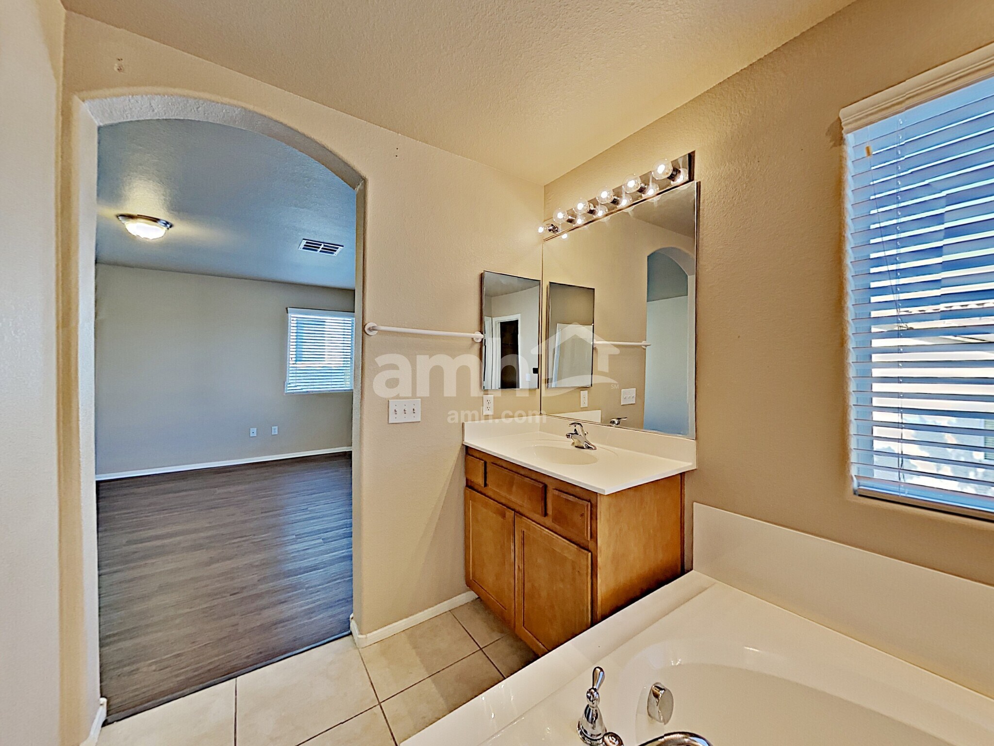 Building Photo - 8116 Stonyford Ct