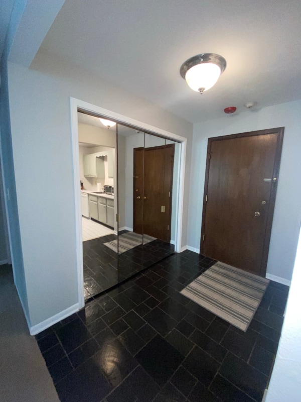 Building Photo - 2400 Windsor Mall