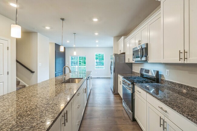 Building Photo - 23853 Myrtle Glen Way