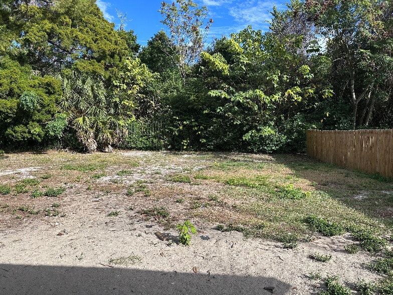 Building Photo - 15914 Winner Ln