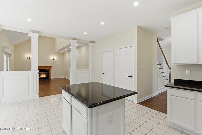 Building Photo - 1217 Wilkinson Dr