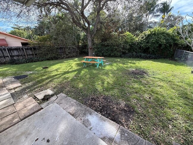 Building Photo - 6600 SW 84th St