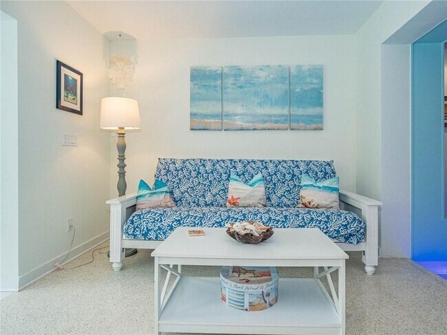 Building Photo - 912 Jasmine Ln