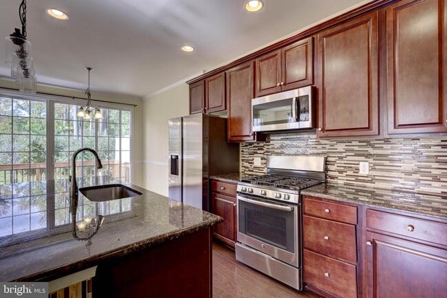 Building Photo - 101 Pearce Ln