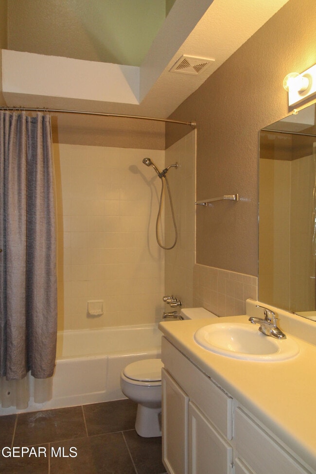 Building Photo - 3205 Fierro Dr