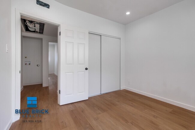 Building Photo - 5320 Corteen-18