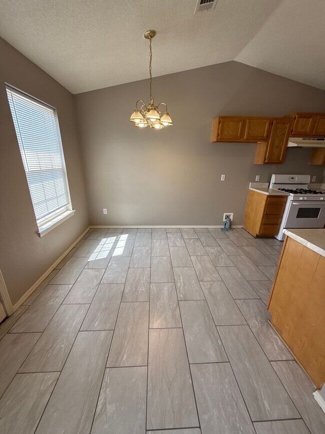 Building Photo - 3 bed, 2 bath, 2 car garage House, yard care included