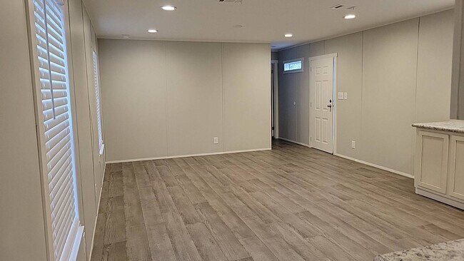 Building Photo - 15301 US-54